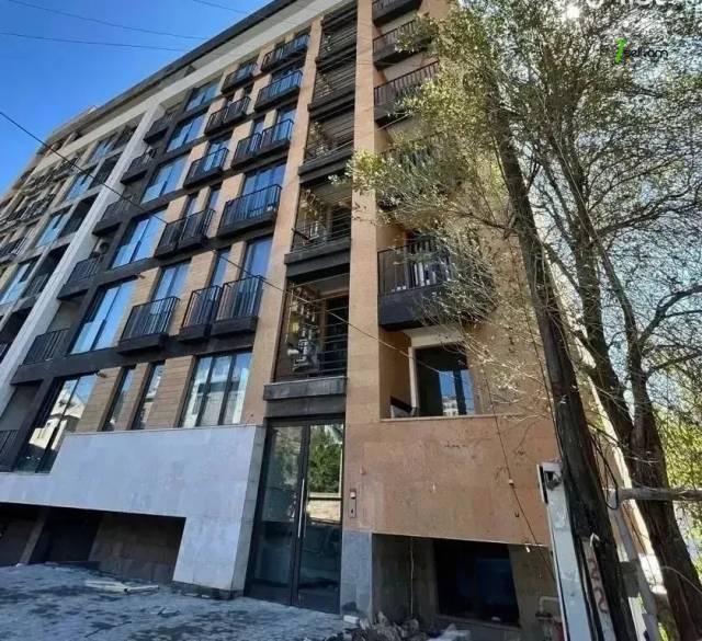 3 սենյականոց բնակարան նորակառույց շենքում Ռուբեն Սևակի փողոցում, 84 ք.մ., 5/7 հարկ, 2 սանհանգույց