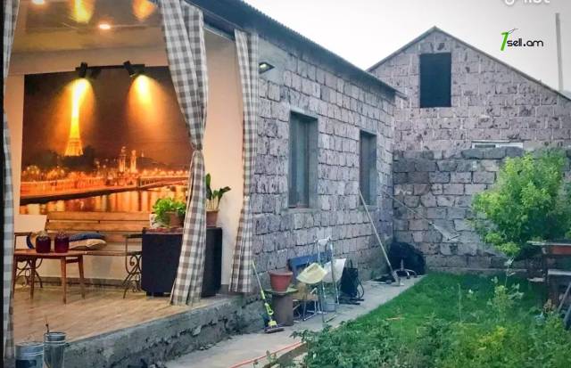 Մեկ հարկանի քարե տուն Հաղթանակի 1-ին փողոցում Մալաթիա Սեբաստիայում, 150 քմ, 2 սանհանգույց