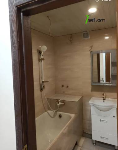 2 սենյականոց բնակարան Արմեն Տիգրանյանի փողոցում, 43 քմ, եվրովերանորոգված