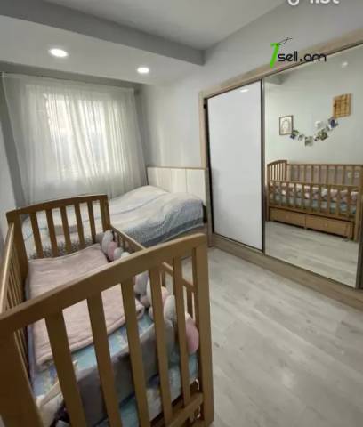 4 սենյականոց բնակարան Ռուբինյանց փողոցում, 83 ք.մ., 10/13 հարկ, դիզայներական ոճով վերանորոգված