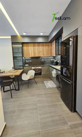 3 սենյականոց բնակարան նորակառույց շենքում Արամի փողոցում, 70 ք.մ., 5/12 հարկ, բարձր առաստաղներ