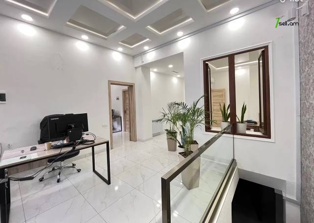 Բազմաֆունկցիոնալ գույք Թումանյան փողոցում կենտրոնում, 155 ք.մ.