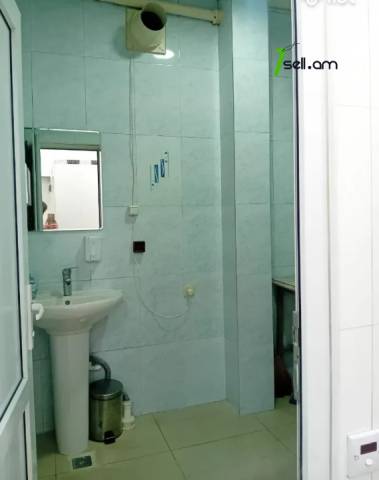 Բազմաֆունկցիոնալ գույք Նաիրի Զարյան փողոցում Արաբկիրում, 70 քմ