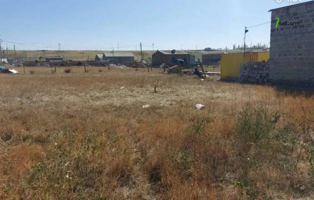 Հողատարածք բնակելի շինությունների համար Եղիշե Չարենցի փողոցում Եղվարդում, 404 քմ