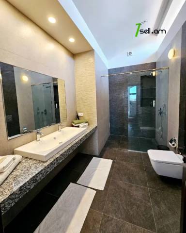 Երկու հարկանի տուն Մուշ 10-րդ փողոցում Քասախում, 1560 քմ, 3+ սանհանգույց, կապիտալ վերանորոգված