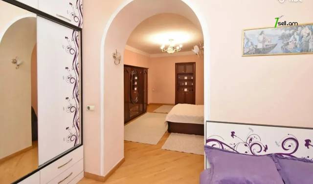 4 սենյականոց բնակարան Էրեբունու փողոցում, 104 ք.մ., 3/5 հարկ, բարձր առաստաղներ