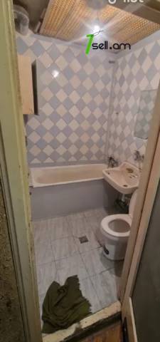 3 սենյականոց բնակարան, Բաղյան փողոցի 1-ին նրբանցք, 81 քմ, նախավերջին հարկ, մի քանի պատշգամբ