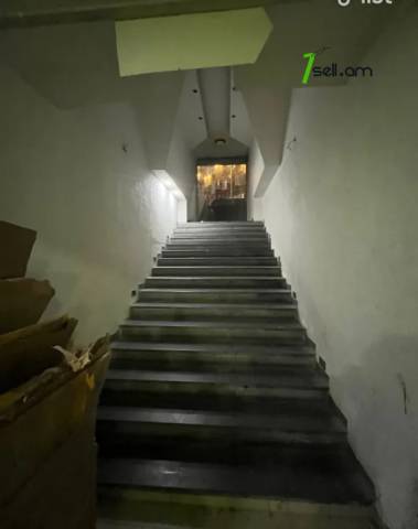 Բազմաֆունկցիոնալ գույք Տերյան փողոցում կենտրոնում, 458 քմ