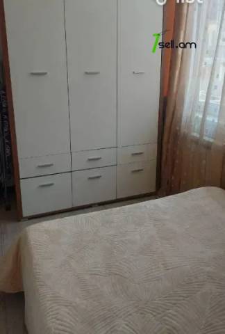 2 սենյականոց բնակարան, Vagharsh Vagharshyan street, 46 ք.մ., բարձր առաստաղներ, 3/5 հարկ