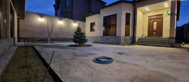 Մեկ հարկանի քարե տուն Աջափնյակում, 500 ք.մ., 3+ սանհանգույց, կապիտալ վերանորոգված