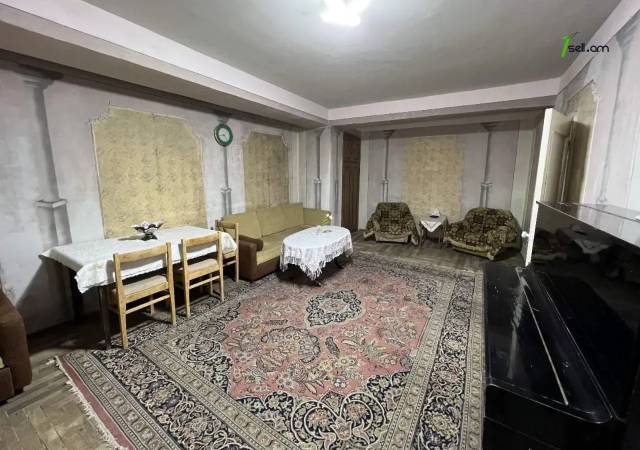 4 սենյականոց բնակարան Մանուկյան փողոցում, 100 ք.մ., կոսմետիկ վերանորոգում