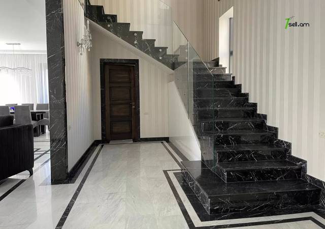 Երկու հարկանի քարե տուն, Ձոր 2 թաղամաս Դավիթաշենում, 480 ք.մ., 3+ սանհանգույց, եվրովերանորոգված