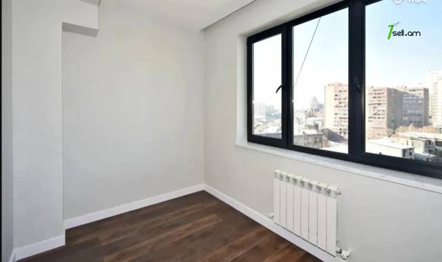 2 սենյականոց բնակարան Եզնիկ Կողբացու փողոցում, 43 ք.մ., նախավերջին հարկ