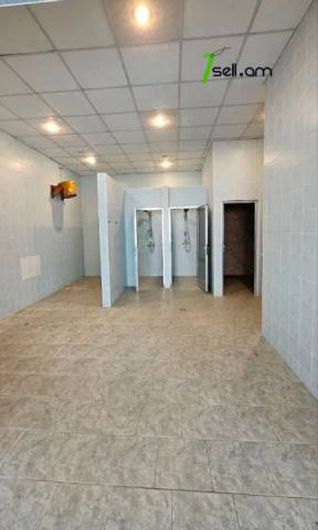 Չորս հարկանի քարե տուն Գարեգին Հովսեփյանի փողոցում Նորք Մարաշում, 2265 քմ, 3+ սանհանգույց