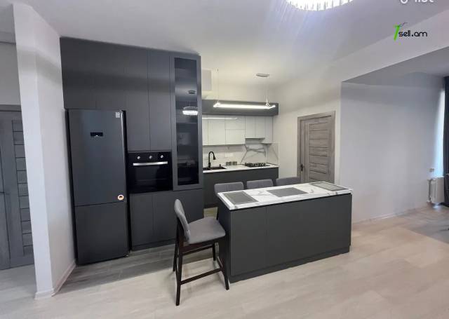 4 սենյականոց բնակարան նորակառույց շենքում Արամ Խաչատրյան փողոցում, 104 քմ, 5/13 հարկ