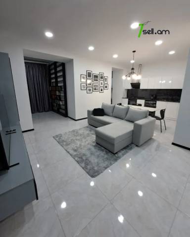 5 սենյականոց բնակարան Նալբանդյան փողոցում, 130 քմ, 1/3 հարկ, եվրովերանորոգված, քարե շենք