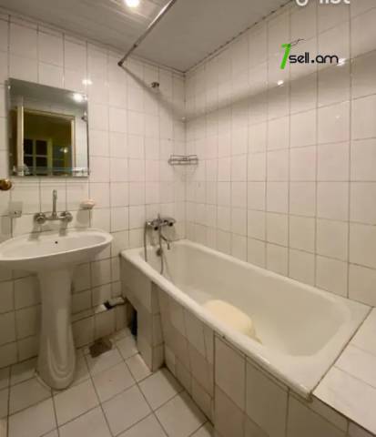 3 սենյականոց բնակարան Հակոբ Հակոբյան փողոցում, 70 ք.մ., 1/14 հարկ, կոսմետիկ վերանորոգում