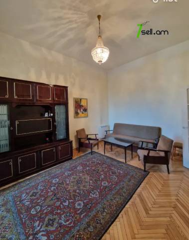 3 սենյականոց բնակարան Ազատության պողոտայում, 83 քմ, նախավերջին հարկ, բարձր առաստաղներ