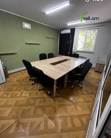 Գրասենյակային տարածք Բեկնազարյան փողոցում Աջափնյակում, 200 քմ