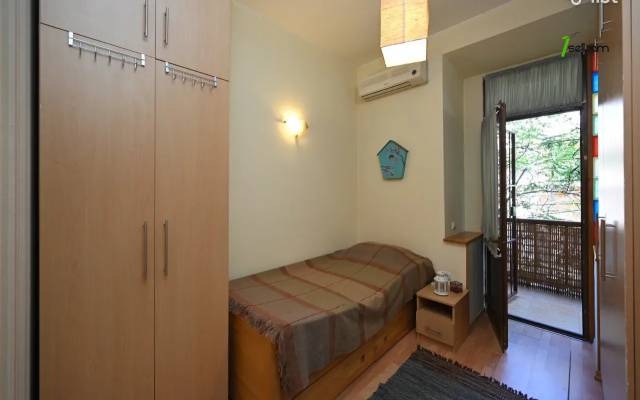 3 սենյականոց բնակարան Պուշկինի փողոցում, 75 ք.մ., 2 սանհանգույց, 1/5 հարկ
