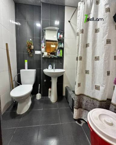 2 սենյականոց բնակարան Ազատամարտիկների փողոցում, 60 քմ, 1/9 հարկ, կապիտալ վերանորոգված