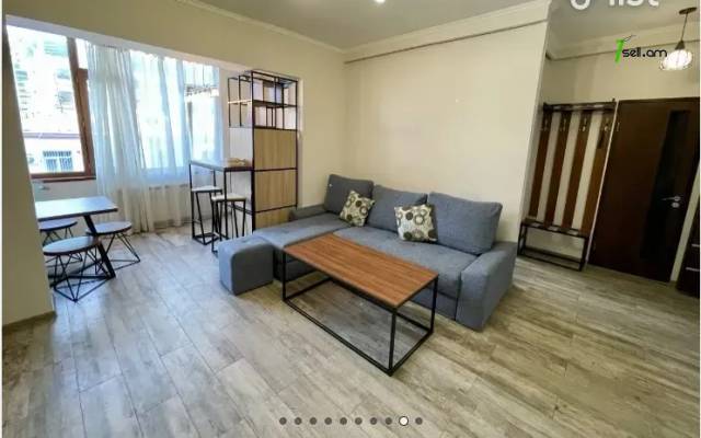 1 սենյականոց բնակարան Նալբանդյան փողոցում, 42 ք.մ., եվրովերանորոգված, քարե շենք