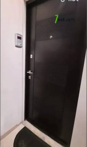 4 սենյականոց բնակարան Սարյան փողոցում, 92 ք.մ., 6/8 հարկ, 2 սանհանգույց, եվրովերանորոգված, քարե շենք