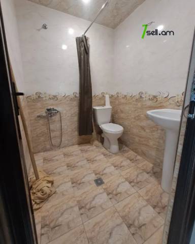 3 սենյականոց բնակարան Արցախի պողոտայում, 81 ք.մ., 2 սանհանգույց, 10/14 հարկ, կապիտալ վերանորոգված