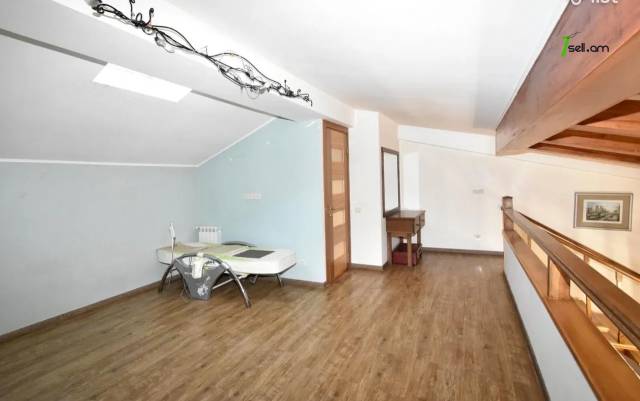 4 սենյականոց բնակարան նորակառույց շենքում Ծարավ Աղբյուրի փողոցում, 105 քմ, 2 սանհանգույց