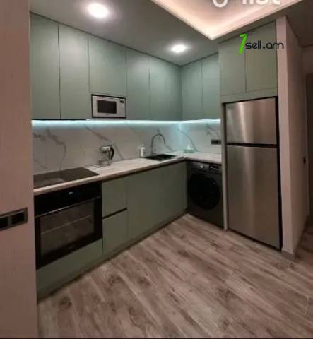 2 սենյականոց բնակարան Սարյանի փողոցում, 43 ք.մ., 4/6 հարկ, դիզայներական ոճով վերանորոգված, քարե շենք