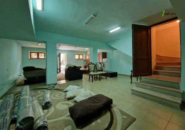 Երկու հարկանի քարե տուն Բաբայան փողոցում Արաբկիրում, 600 ք.մ., 3+ սանհանգույց, կապիտալ վերանորոգված