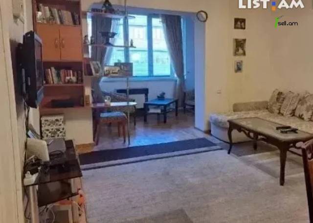 3 սենյականոց բնակարան Վրացական փողոցում, 100 քմ, 3/5 հարկ, 2 սանհանգույց, կապիտալ վերանորոգված