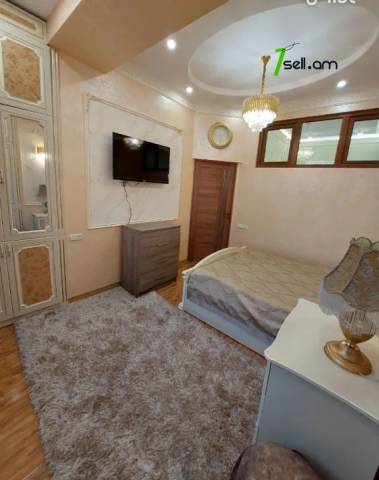 3 սենյականոց բնակարան նորակառույց շենքում Նիկողայոս Ադոնցի փողոցում, 60 ք.մ., բարձր առաստաղներ