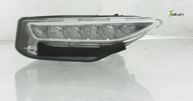 Infiniti Q50 առջևի աջ թարթիչ