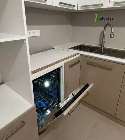 3 սենյականոց բնակարան նորակառույց շենքում, Ներսիսյան փողոցի փակուղի, 68 քմ, 6/19 հարկ