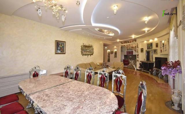 4 սենյականոց բնակարան Թումանյան փողոցում, 135 ք.մ., 3/5 հարկ, 2 սանհանգույց, բարձր առաստաղներ