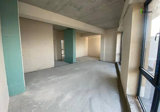 3 սենյականոց բնակարան նորակառույց շենքում, 2-րդ բնակելի զանգված, 122 ք.մ., 2 սանհանգույց