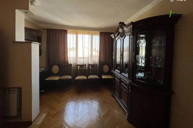 2 սենյականոց բնակարան Արշակունյաց պողոտայում, 80 ք.մ., 5/7 հարկ, բարձր առաստաղներ