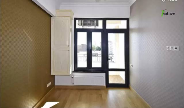 3 սենյականոց բնակարան նորակառույց շենքում, 2 նրբանցք Խորեն Խաչատրյան, 75 ք.մ., բարձր առաստաղներ