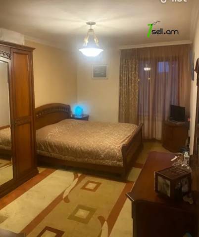 3 սենյականոց բնակարան Գրիբոյեդովի փողոցում, 76 ք.մ., նախավերջին հարկ, կապիտալ վերանորոգված