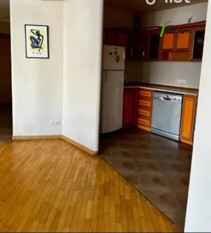 3 սենյականոց բնակարան Պարոնյանի փողոցում, 81 ք.մ., 4/14 հարկ, կապիտալ վերանորոգված