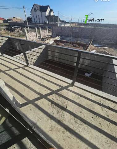 Երեք հարկանի թաունհաուզ Մուշի 2-րդ փողոցում Քասախում, 243 քմ, 3+ սանհանգույց