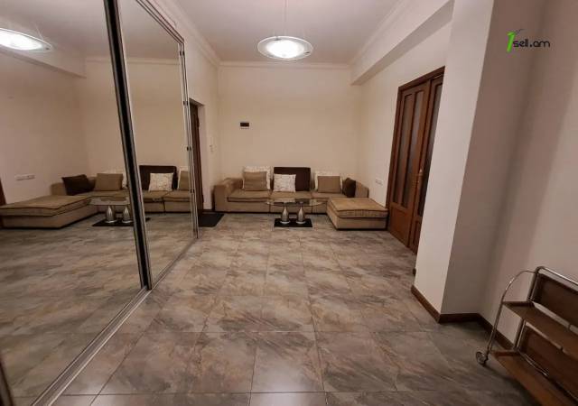 3 սենյականոց բնակարան Թումանյան փողոցում, 121 ք.մ., 2 սանհանգույց, բարձր առաստաղներ, 3/7 հարկ