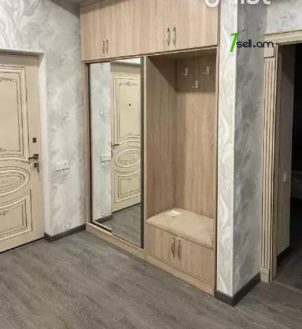 3 սենյականոց բնակարան նորակառույց շենքում Գարեգին Հովսեփյանի փողոցում, 86 ք.մ., 2 սանհանգույց