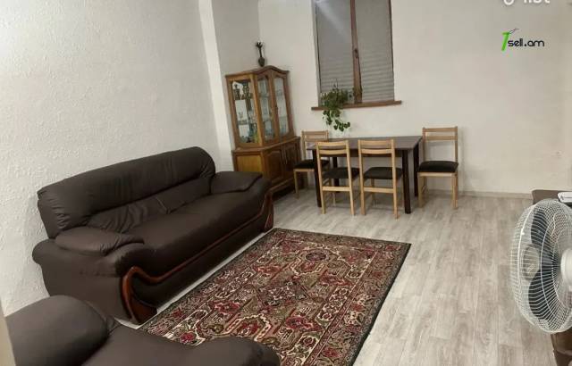 Մեկ հարկանի քարե տուն Համո Սահյան փողոցում Արաբկիրում, 50 քմ, եվրովերանորոգված