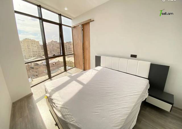 3 սենյականոց բնակարան նորակառույց շենքում Վարդանանց փողոցում, 73 քմ, 10/16 հարկ, բարձր առաստաղներ