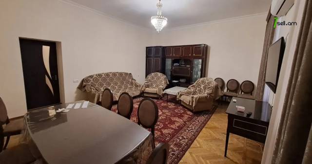 3 սենյականոց բնակարան Կոմիտասի պողոտայում, 110 քմ, 2/4 հարկ, 2 սանհանգույց, մի քանի պատշգամբ