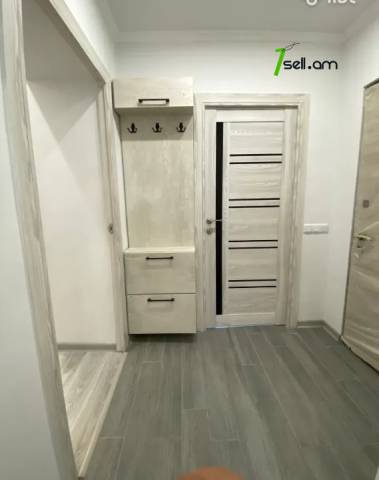 Մեկ հարկանի քարե տուն, Դալլաքյան փողոցի 2-րդ նրբանցք Քանաքեռ Զեյթունում, 70 ք.մ., եվրովերանորոգված