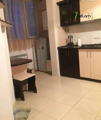 2 սենյականոց բնակարան, Նորաշեն թաղամաս, 60 ք.մ., 7/16 հարկ, կապիտալ վերանորոգված