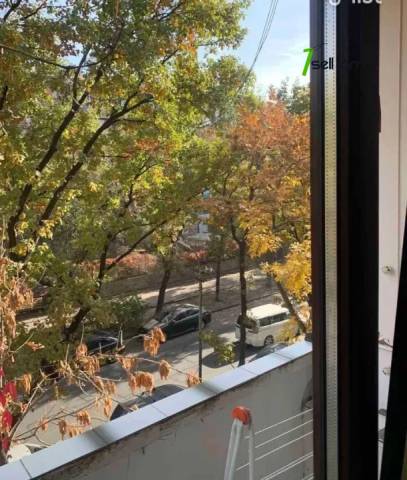 3 սենյականոց բնակարան Գյուլբենկյան փողոցում, 78 ք.մ., 3/5 հարկ, եվրովերանորոգված, քարե շենք